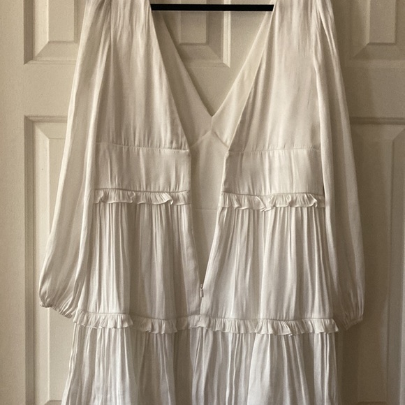 David’s Bridal Soft White Dress - Picture 5 of 9